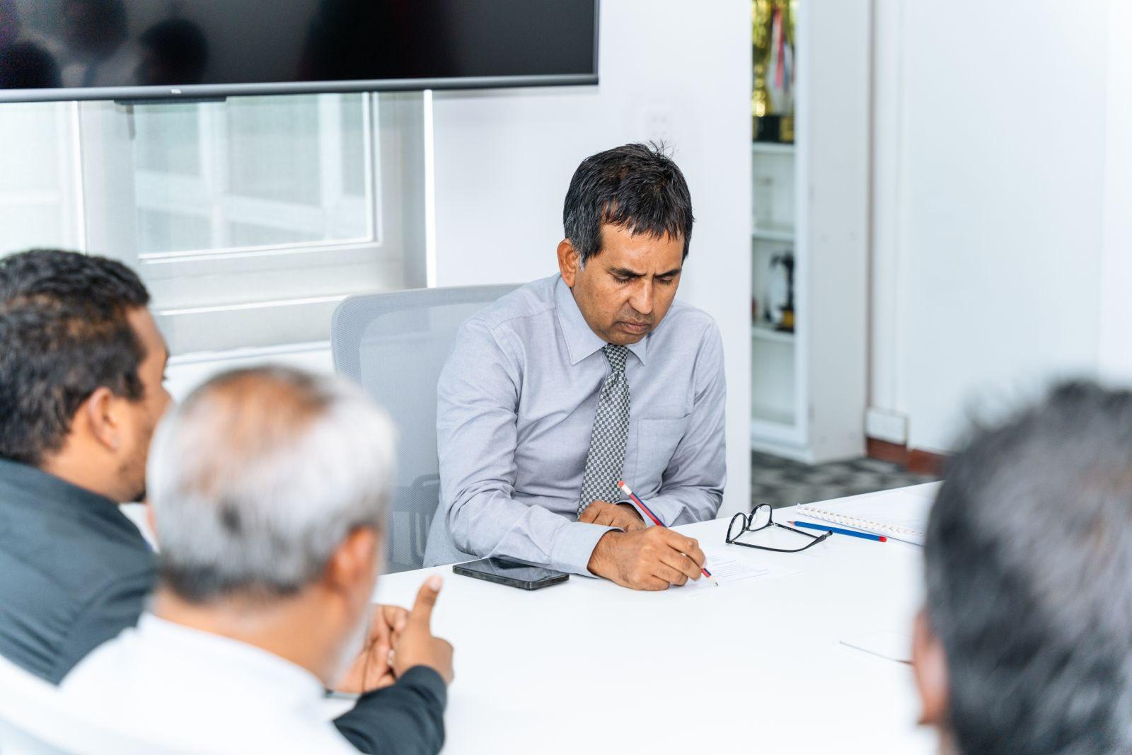 ތެލާ ޚިލާފަށް ގޭހުގެ އަގު ހިފަހައްޓަން އުނދަގޫ: ސައީދު