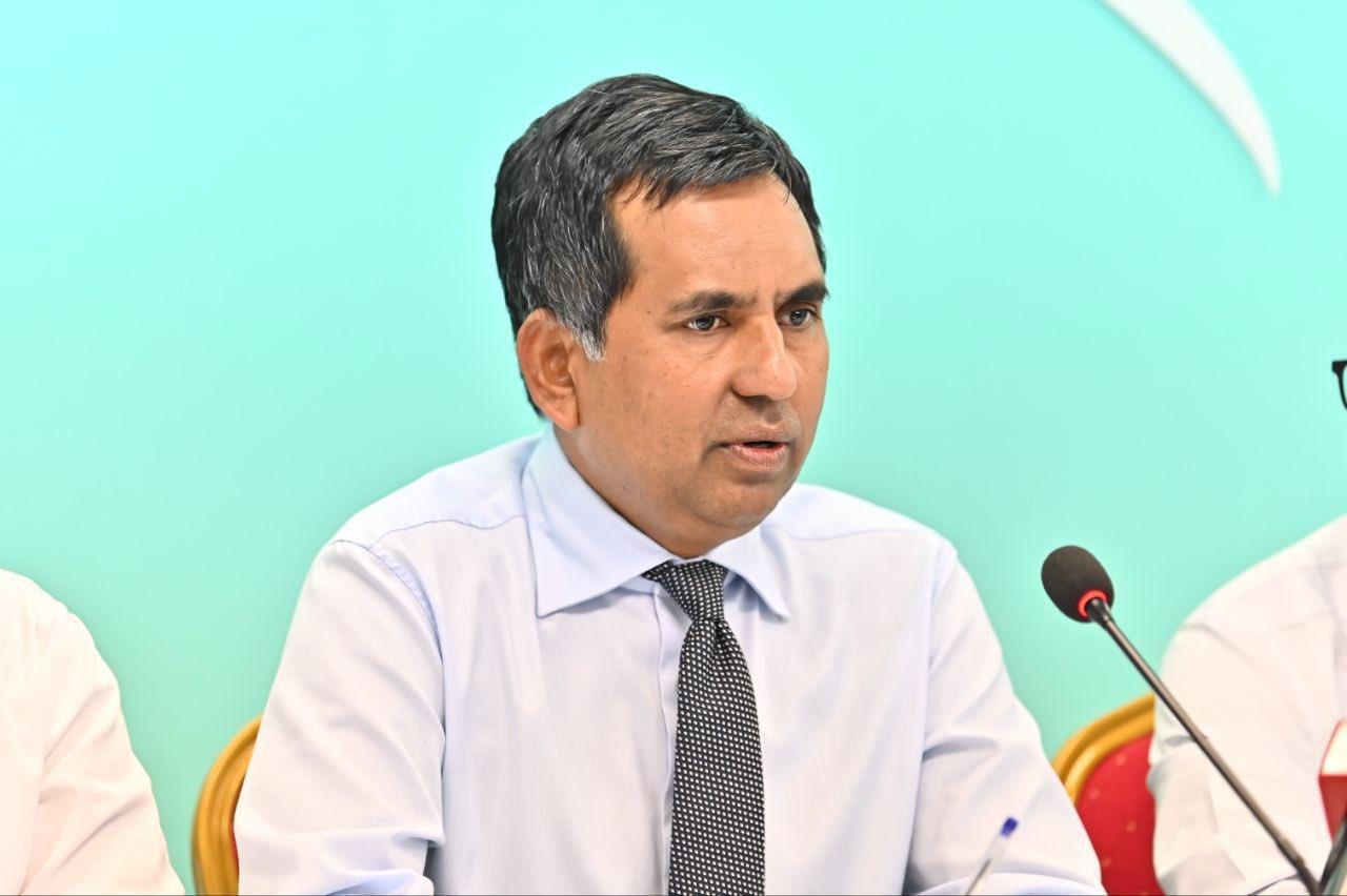 ބަންކަރިން އިން 730 މިލިއަން ރުފިޔާގެ އާމްދަނީއެއް