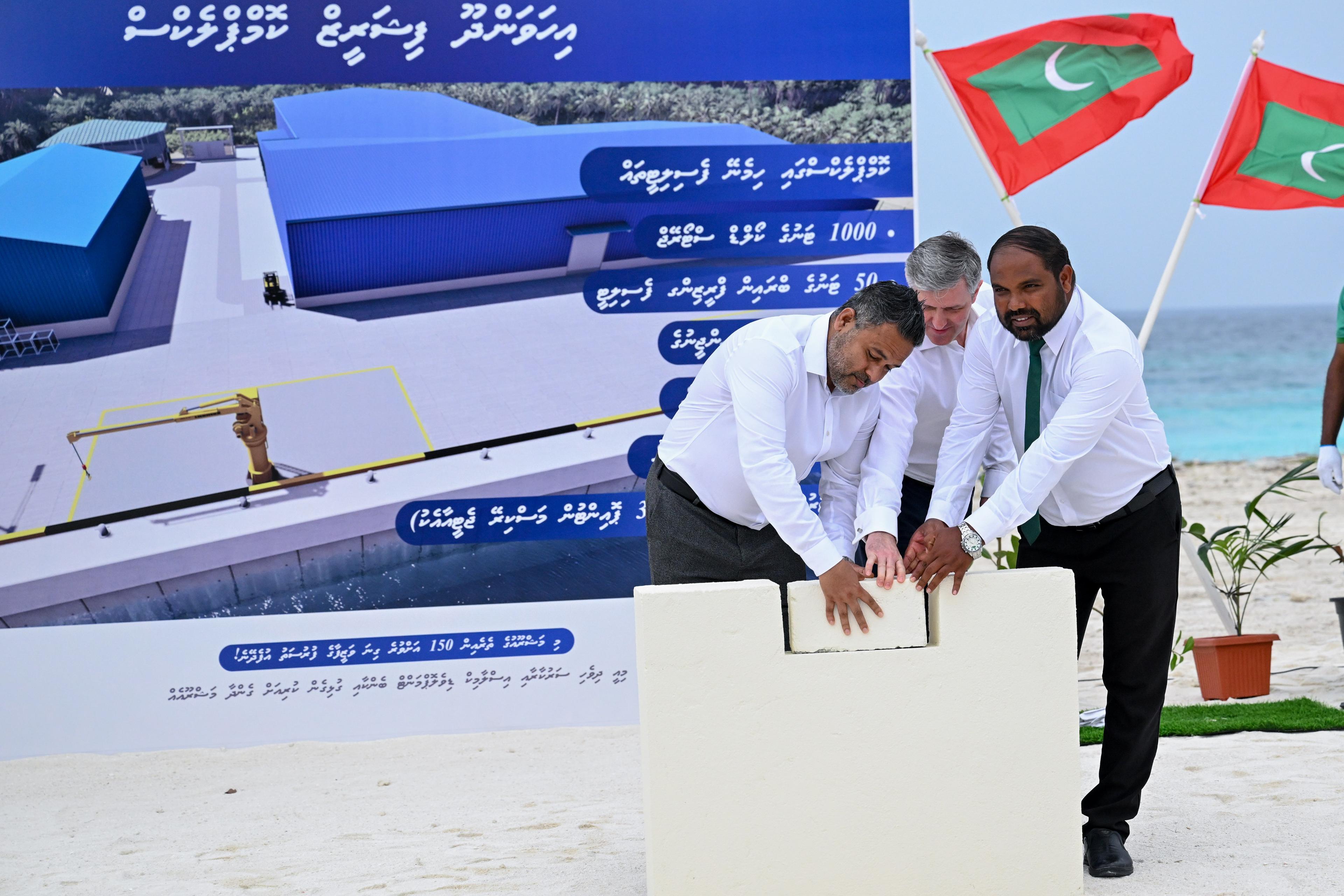 މޭމަހު މަސައްކަތް ފަށައި، އިހަވަންދޫ ފިޝަރީޒް ކޮމްޕްލެކްސްގެ މަސައްކަތް ދޮޅު އަހަރުން ނިންމަނީ