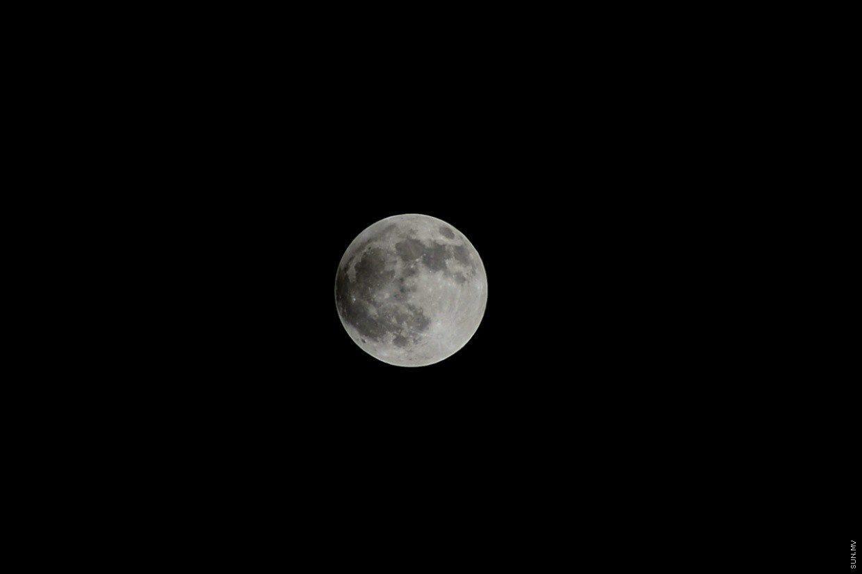 ރާއްޖޭގެ ހުރިހާ ރަށެއްގައި މާދަމާރޭ ކޭތަ ނަމާދު ކުރަނީ