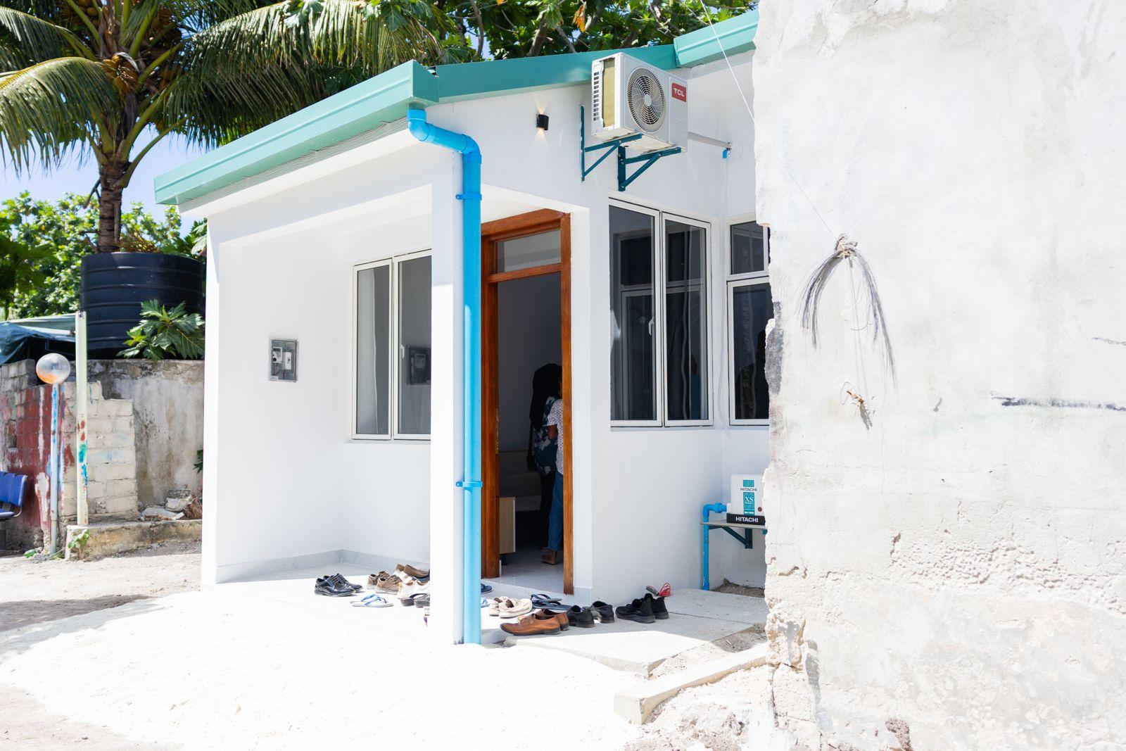 އެހީ ޖަމިއްޔާއިން ދިން ގެޔާއެކު, ފަޔާޟް ގެ އާއިލާ އުޅުނު ވޭނީ ދިރިއުޅުމަށް ނިމުން!