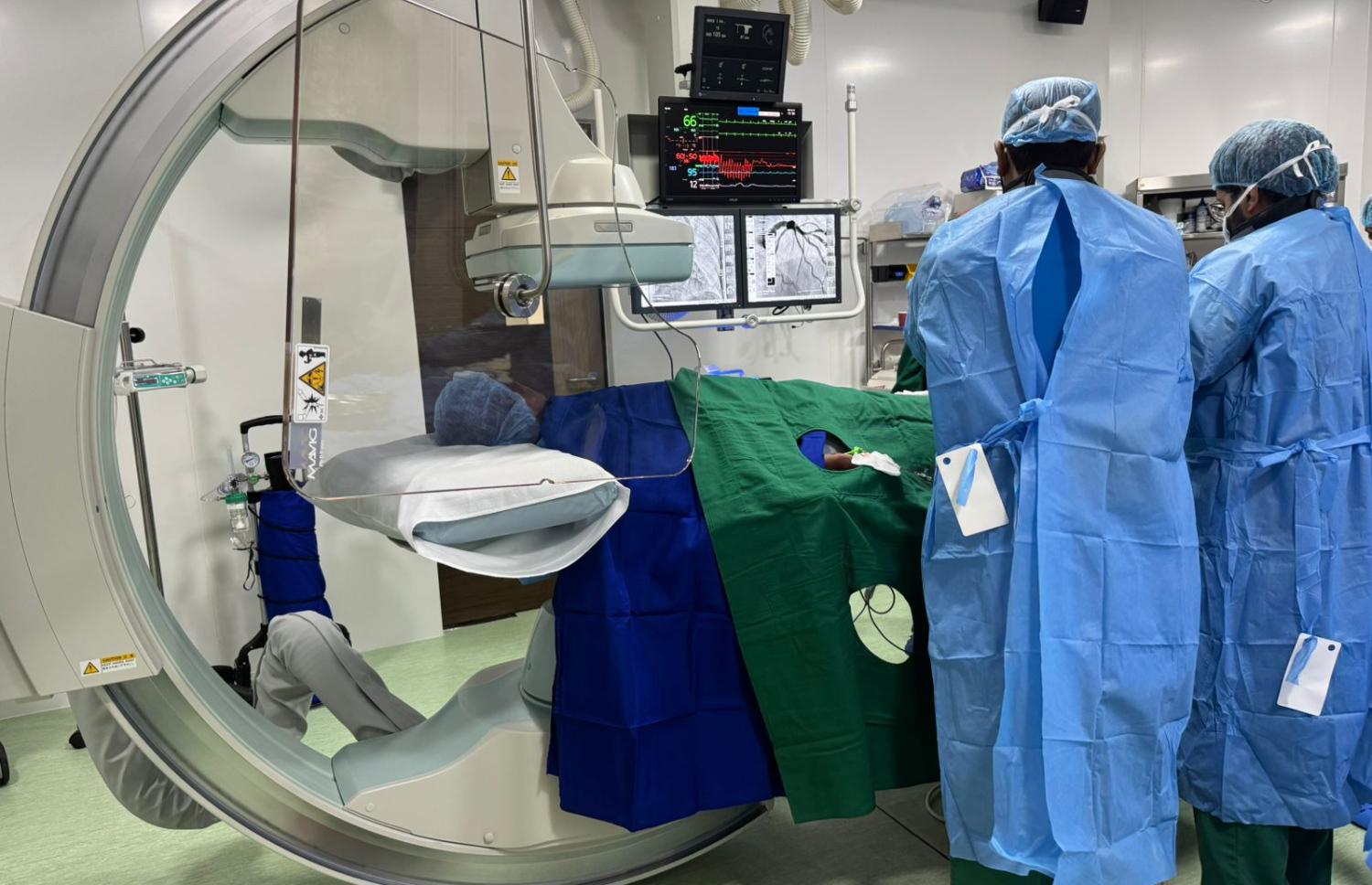 އައްޑޫގައި ކެތު ލެބު ހުޅުވައި ހިދުމަތްދޭން ފަށައިފި