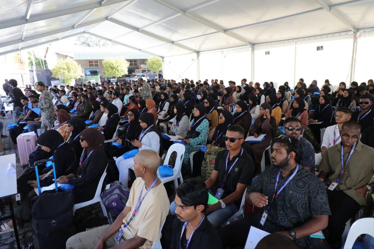 ވަޠަނީ ޚިދުމަތުގެ ބައިވެރިންނަކީ ދީނަށް ލޯބިކުރާ ބަޔަކަށް ހެދުމަށް އިސްކަންދޭނެ: ރައީސް