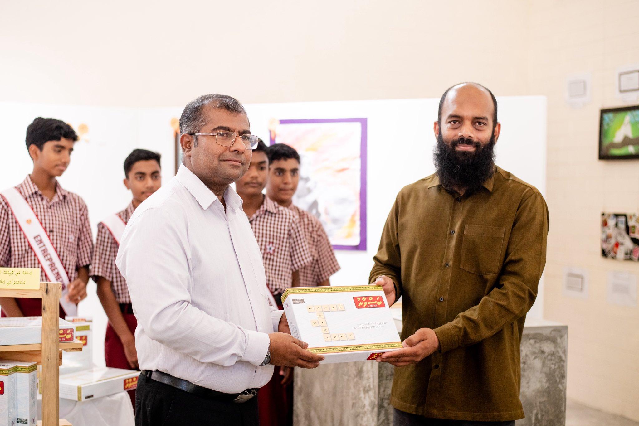 ޝެއިހް އަނީލްގެ ބޮޑު ޚިދުމަތެއް ދިވެހިބަހަށް: މި ތައާރަފްކުރީ ދިވެހި ސްކްރެބަލް!