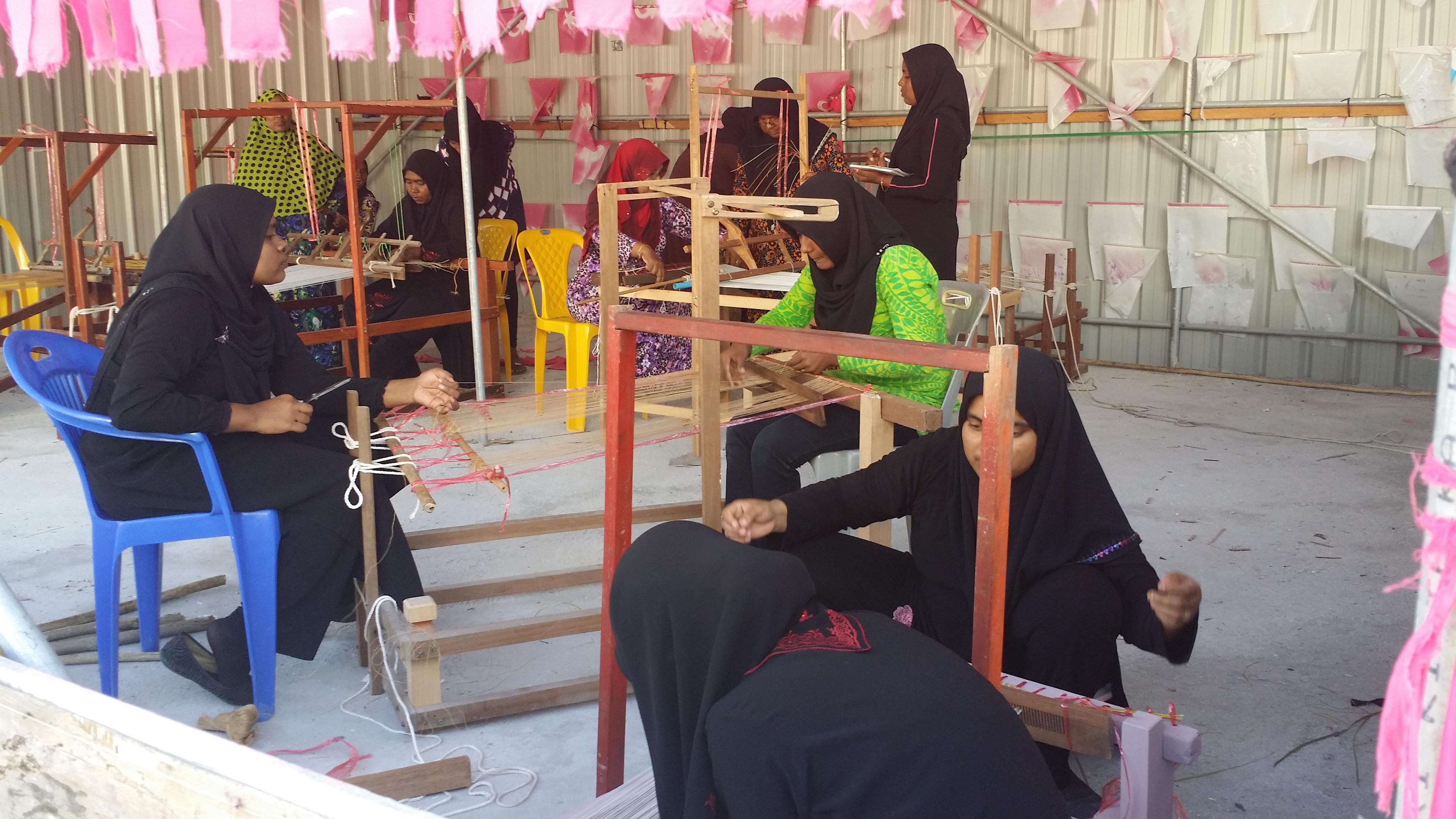 މެކްސް - ކެލައައްޑޫ ފަހަނައަޅައި ރާއްޖޭގެ އަސްދަނޑިން ބޭރަށް