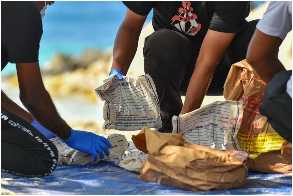 ޑްރަގު އެތެރެކުރާ މީހުންނަށް މަރުގެ އަދަބު ދޭ ގާނޫނަށް އަމަލުކުރަން ފަށައިފި