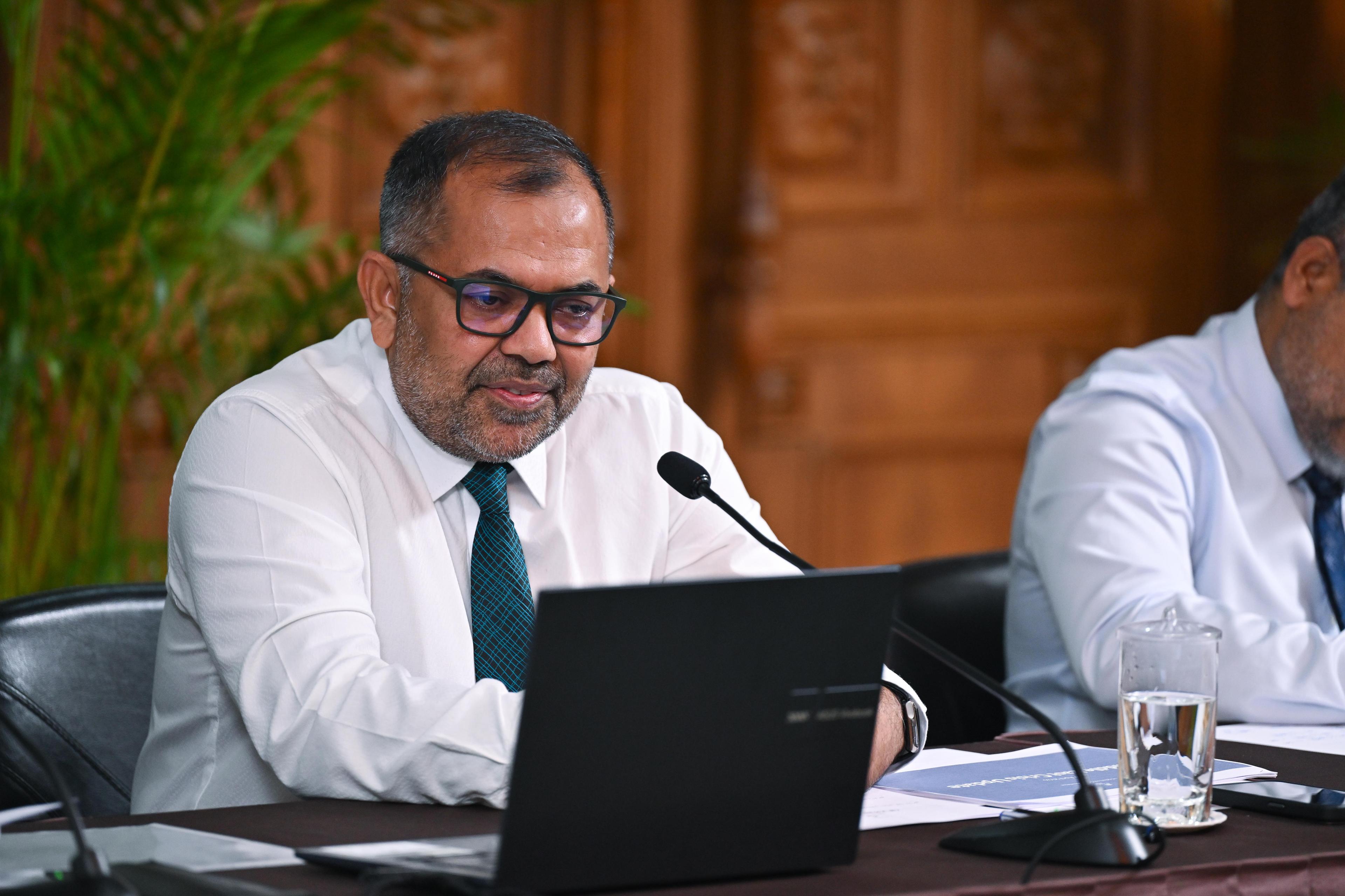 ސަރުކާރު ކުންފުނިތަކުގައި 42،000 މުވައްޒަފުން އެބަތިބި