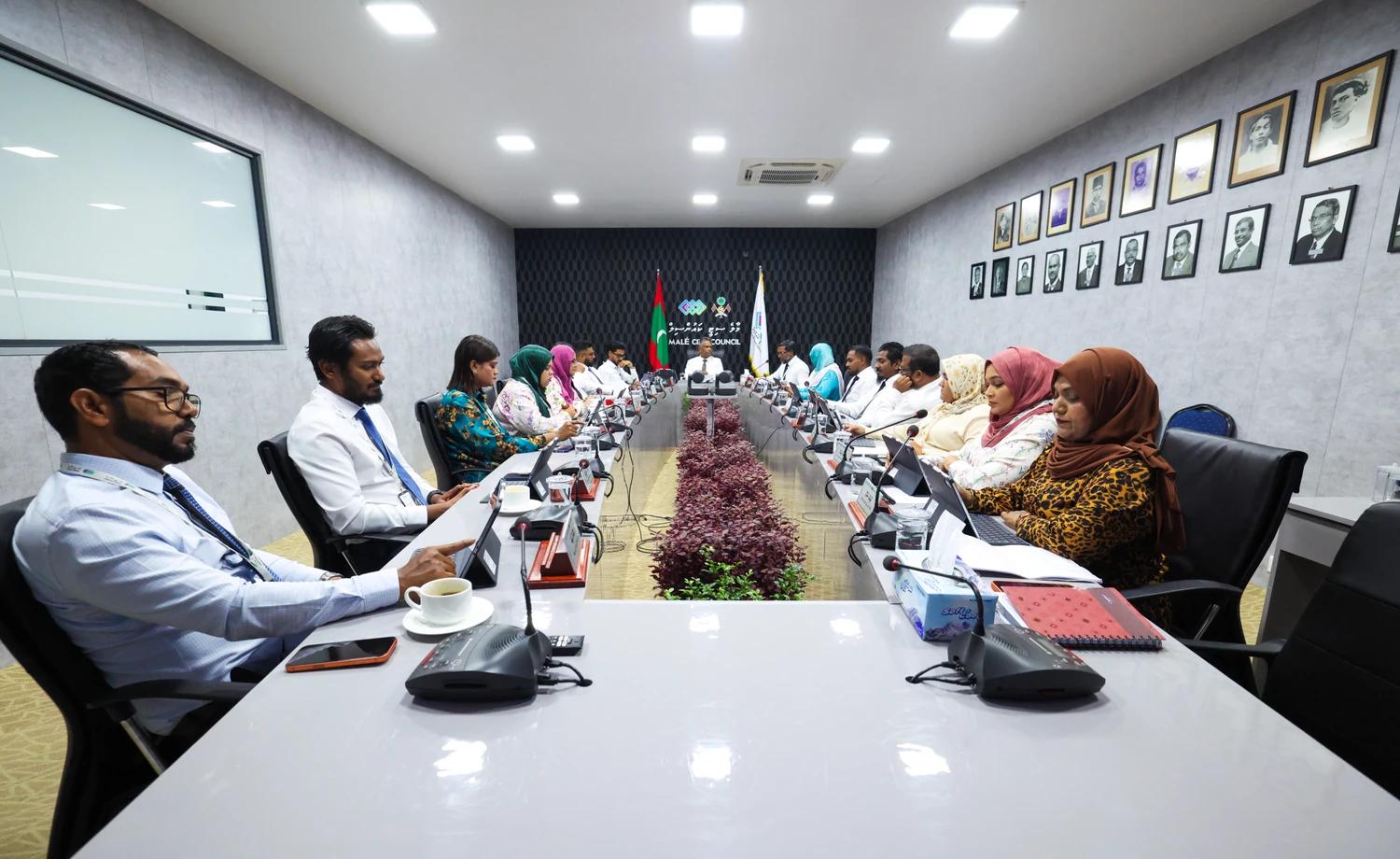 މާލޭގައި އުޅޭ ރައްޔިތުންނާ ބައްދަލުކުރަން އަންނަ ކައުންސިލްތަކަށް ހިލޭ ޖާގަ ދެނީ
