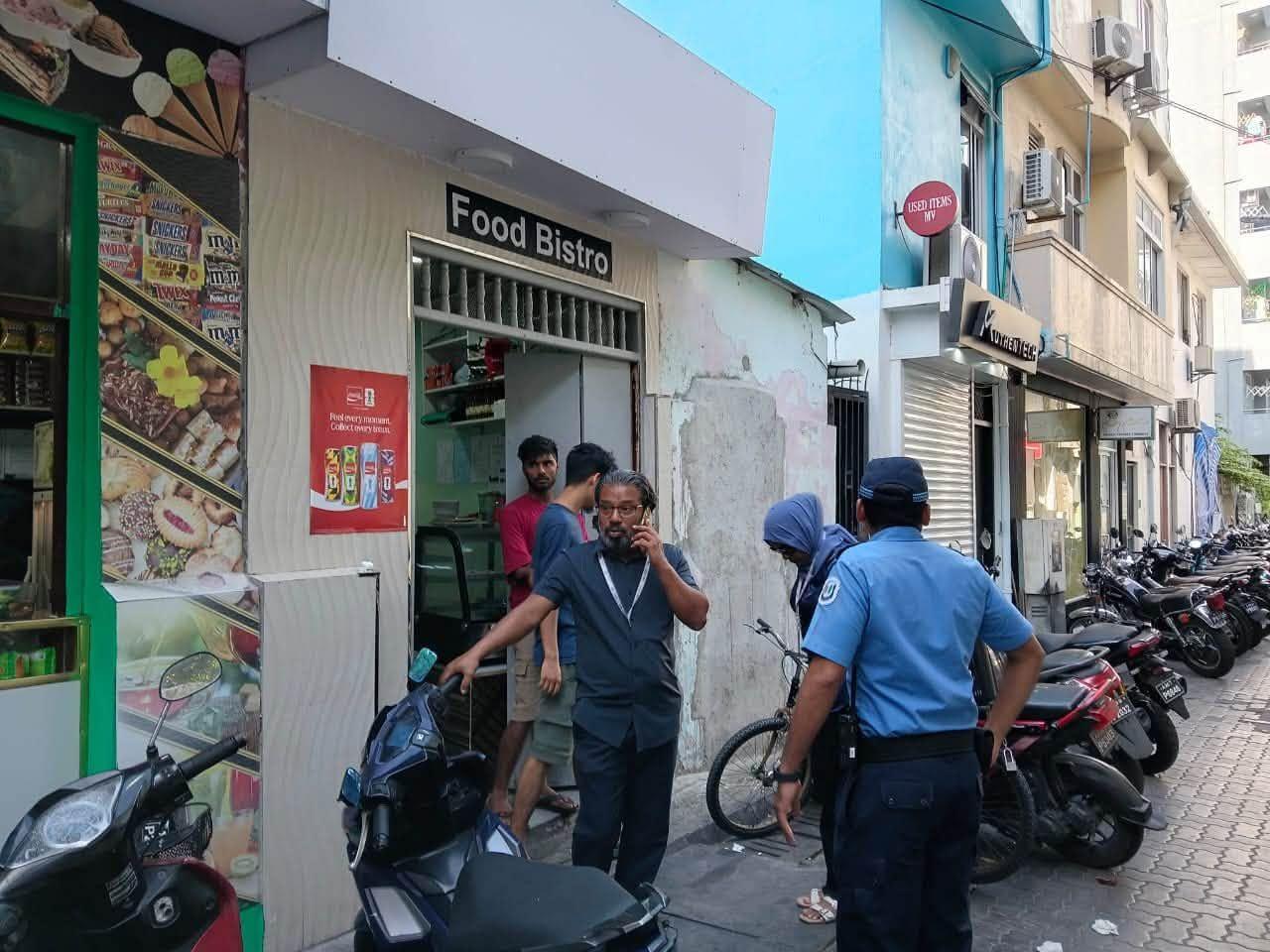 ޒިކުރާ މިސްކިތަށް ދުމާއި ވަސް ވަންނާތީ ފުޑް ބިސްޓްރޯ ބަންދުކޮށްފި