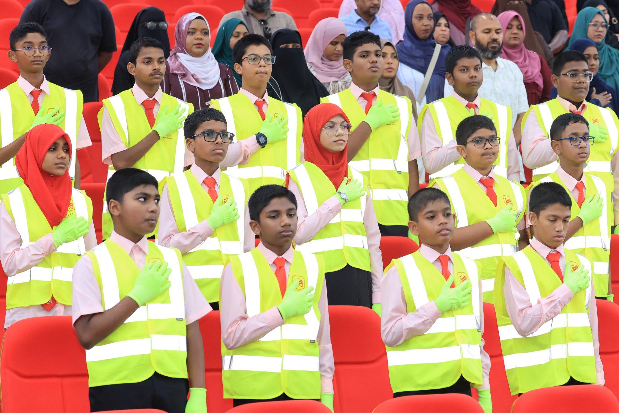 ޝަހީދު ޢަލީ ސުކޫލުގެ 45 ދަރިވަރުން ޓްރެފިކް މޮނީޓާސް ޕްރޮގްރާމް ފުރިހަމަކޮށްފި
