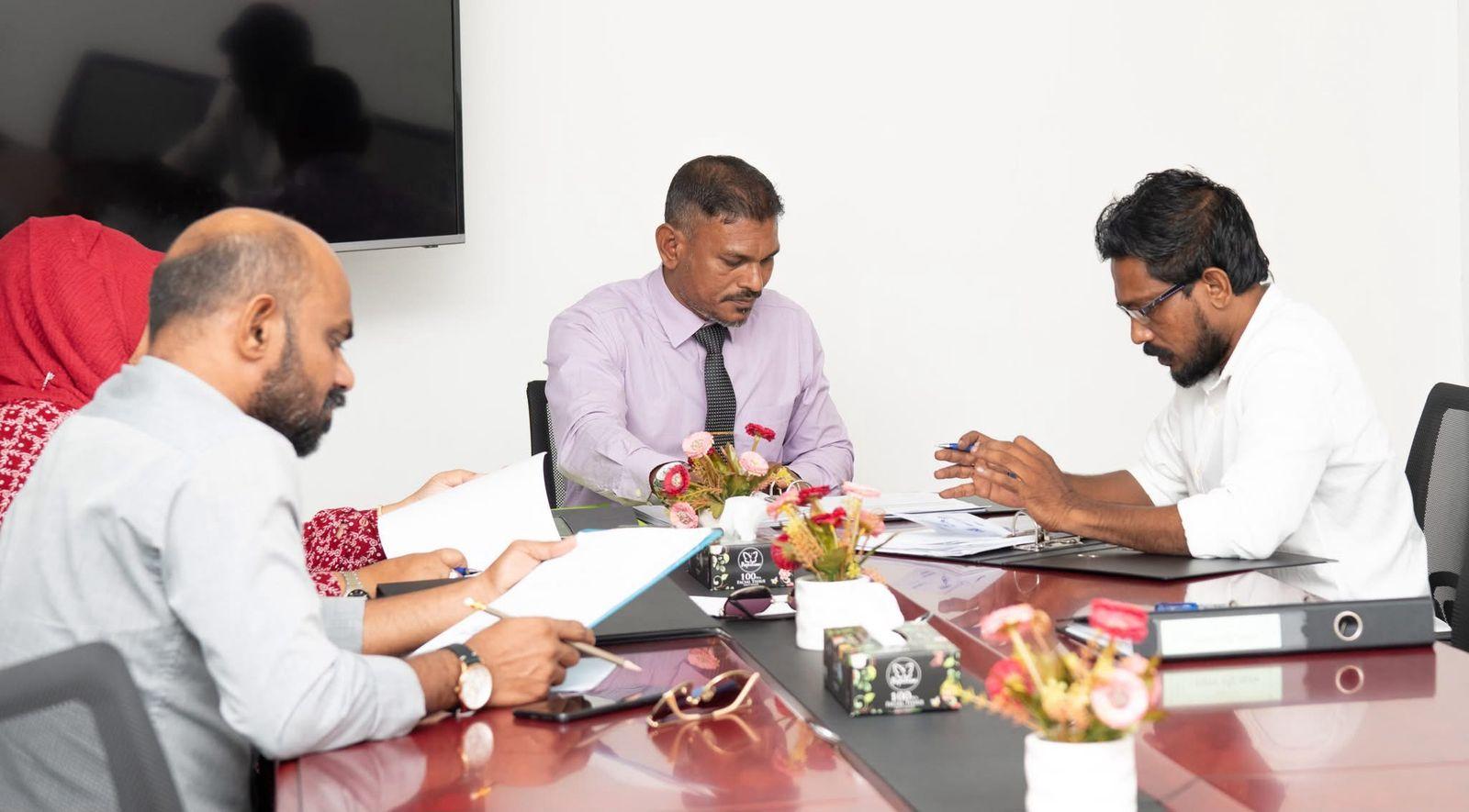 ތިނަދޫ ކައުންސިލަރުންނާއި ބައެއް މުވައްޒަފުންގެ ބަޔާންތައް ނަގަން ފަށައިފި
