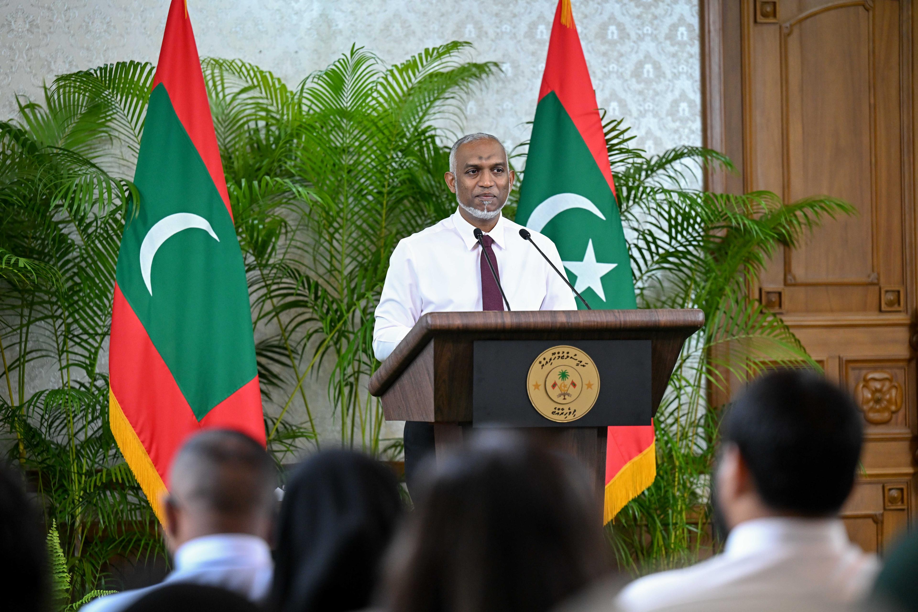 ސިޔާސީ މުވައްޒަފަކު ފުލުހުންނަށް ނުފޫޒު ފޯރުވައިފިއްޔާ ވަކި ކުރާނަން: ރައީސް