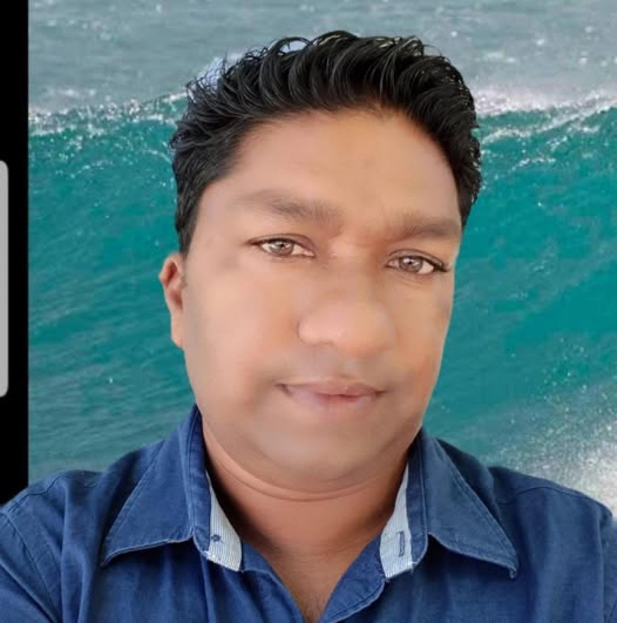 އުމްރާއިން އައީ އިއްޔެ ، މިއަދު އާއިލާއާއެކު ހުއްޓާ ނިޔާވެއްޖެ