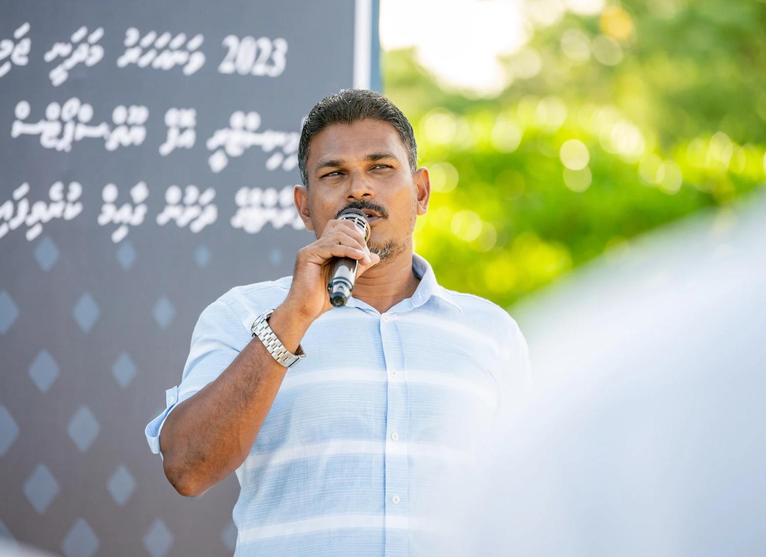 ކުޑަ ފަރަގަކުން މޮޅުވެ، ތިނަދޫގެ ފުރަތަމަ އިންތިހާބީ މޭޔަރަކަށް ސައުދު!