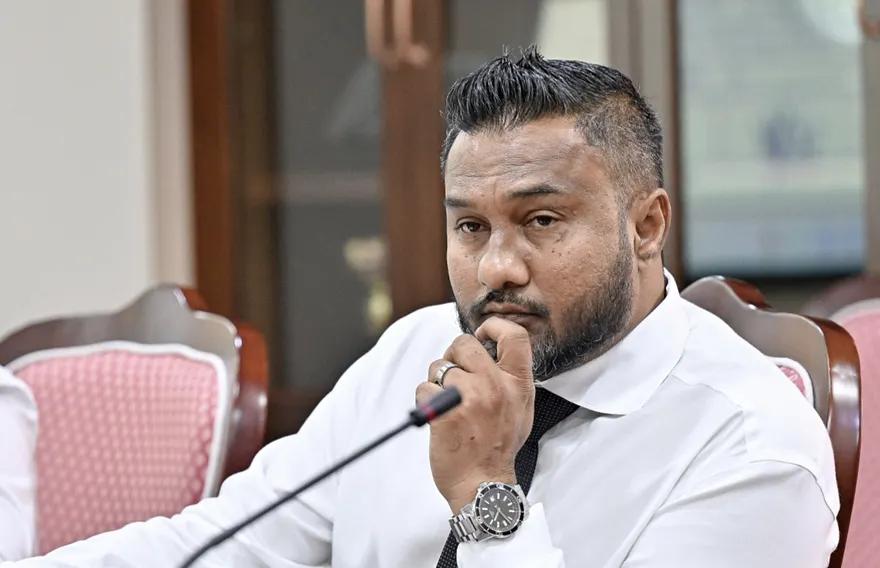 އައްޑޫ ބައި އިލެކްޝަނުގައި ވާދަނުކުރަން ސިނާ ނިންމަވައިފި