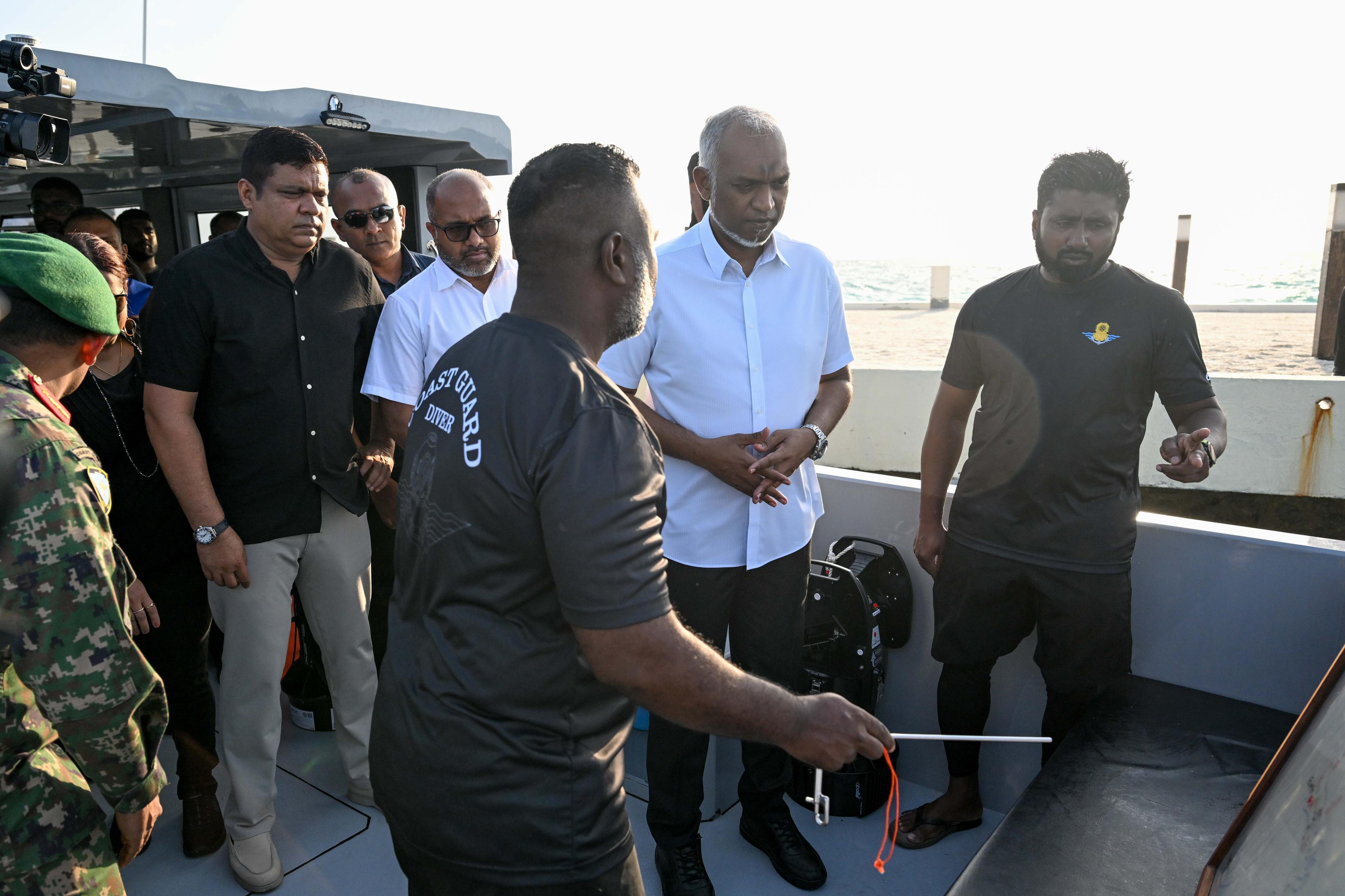 "ސިފައިންގެ ޑައިވް ކެޕޭސިޓީގެ މައުލޫމާތު ހިއްސާނުކުރޭ"